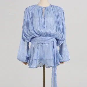 Robe courte manches bouffantes